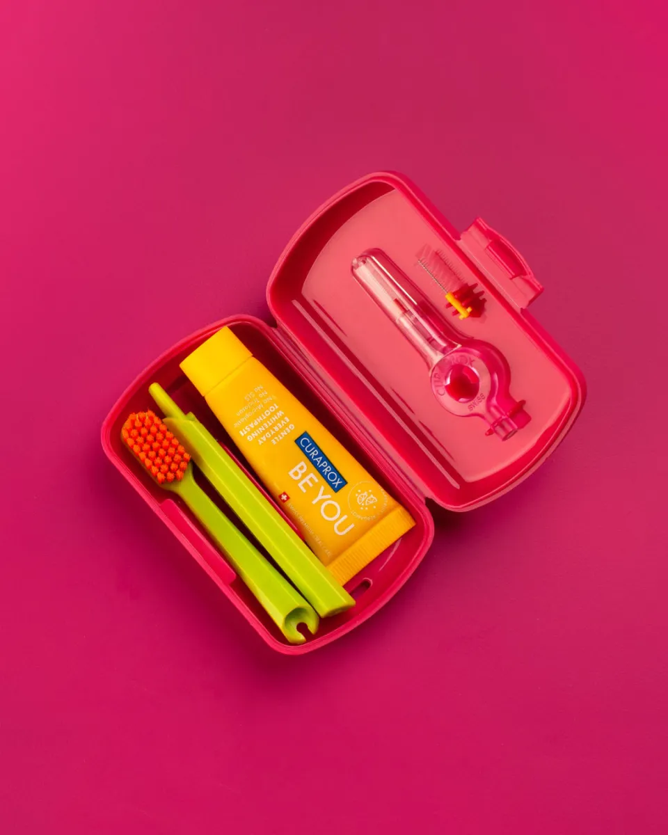 Red Travel Toothbrush Set Red Travel Toothbrush Set
