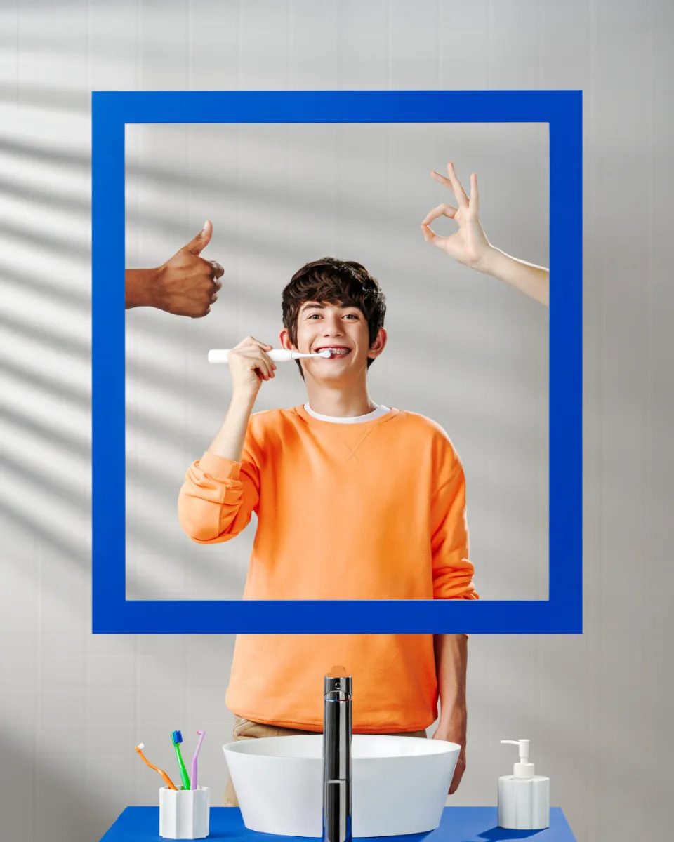 Curaprox Hydrosonic Brush Heads in Vibrant Rainbow Colours – Superior Clean, Gentle Care, Enjoyable Routine. Curaprox Hydrosonic Brush Heads in Vibrant Rainbow Colours – Superior Clean, Gentle Care, Enjoyable Routine.