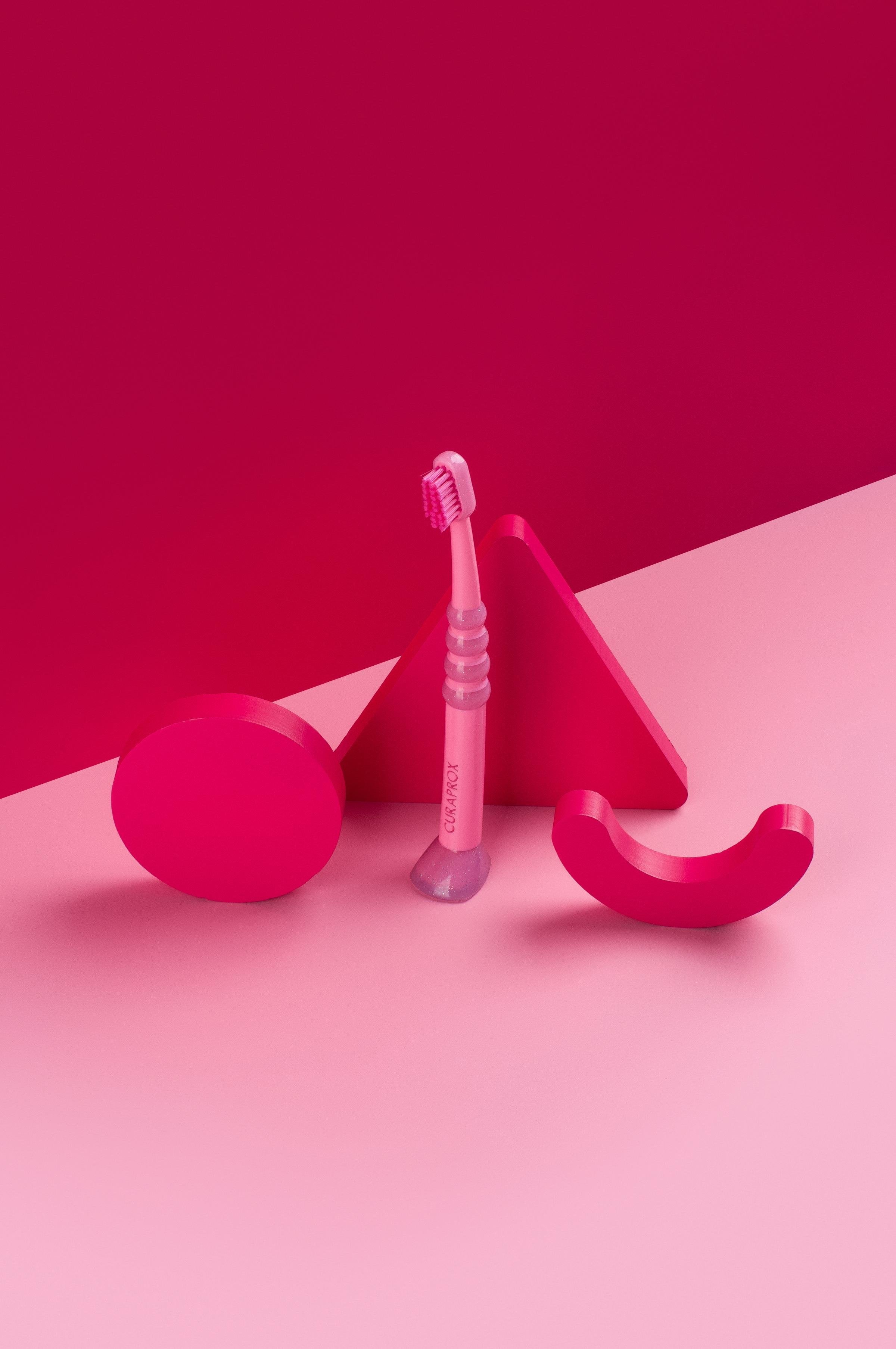 Editorial_Baby_Toothbrush_Pink