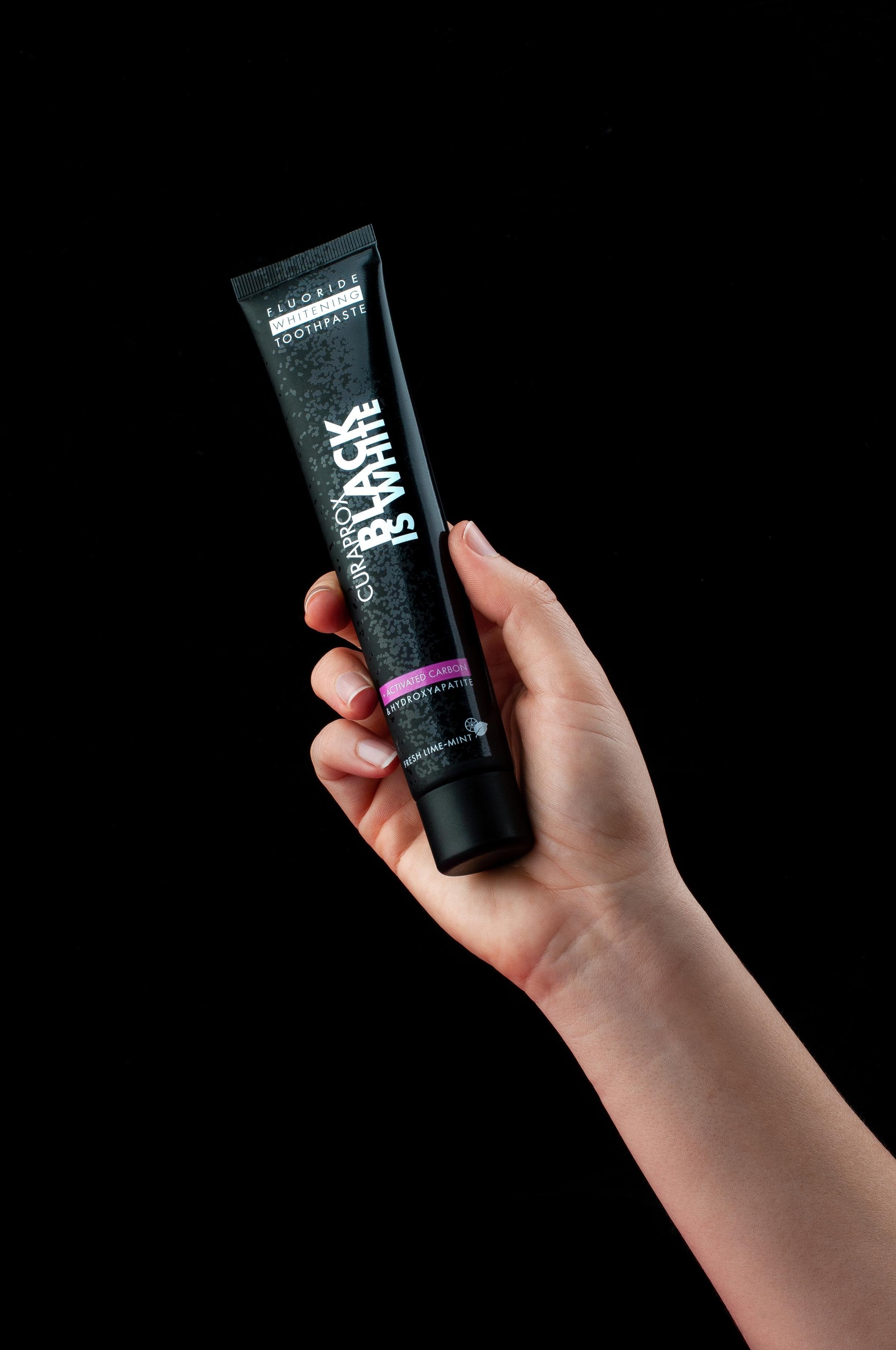 Editorial_Hydrosonic_Black is white_Hand_Toothpaste_90ml