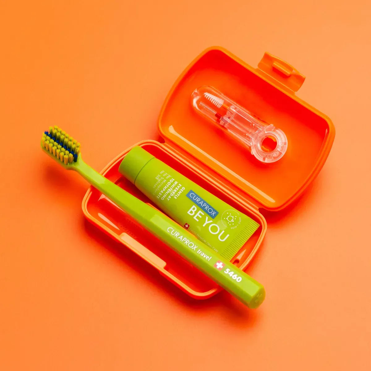 Oral care travel set