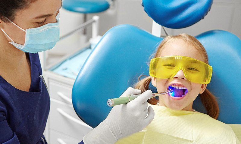 What are the advantages and disadvantages of a dental sealant?